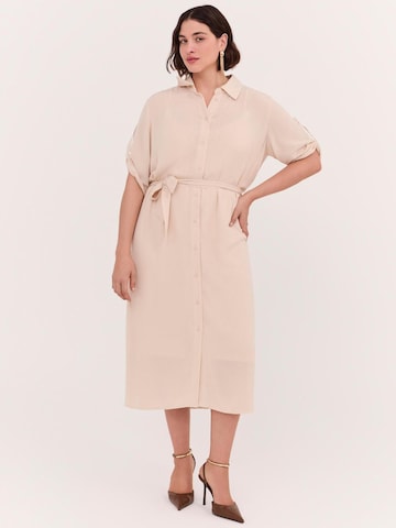 Robe Fiorella Rubino en beige