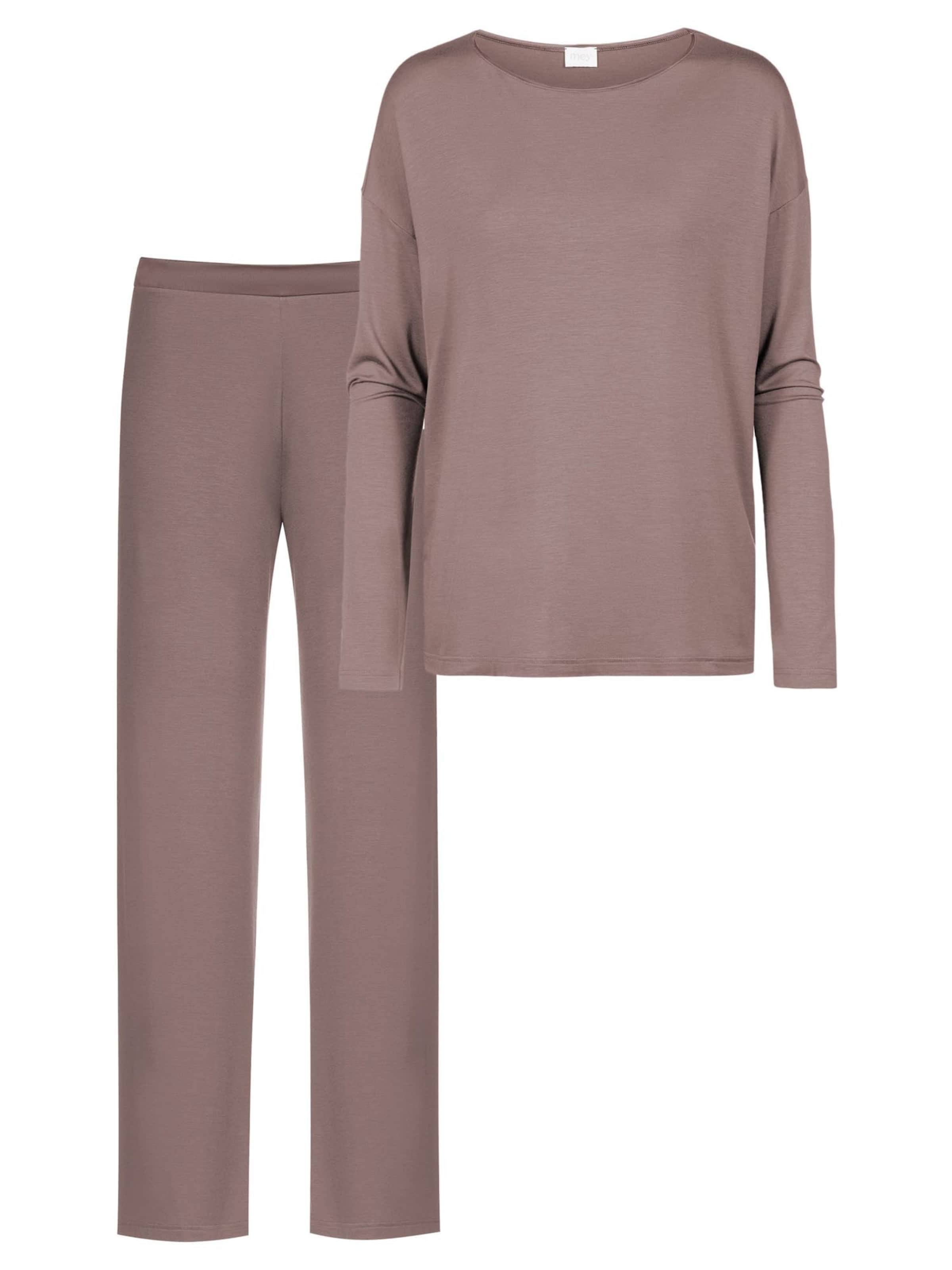 Mey Pyjama 'Pure Chic' in Braun: Vorderseite