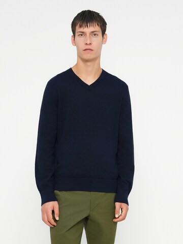 GAP Sweater in Blue: front