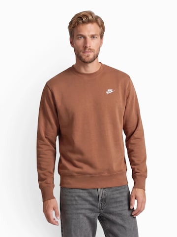 Nike Sportswear - Sweatshirt 'Club Fleece' em castanho: frente