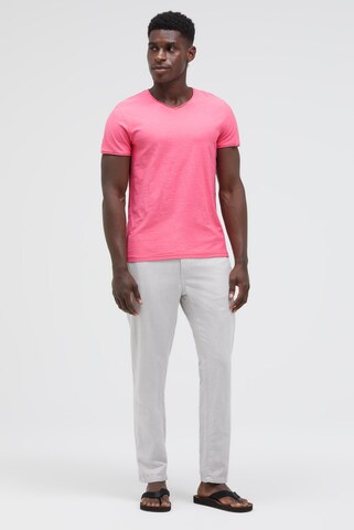 CAMP DAVID Basic T-Shirt mit V-Neck in Pink