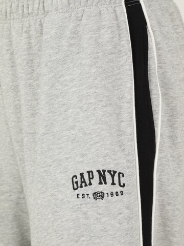 Regular Pantaloni de la Gap Tall pe gri