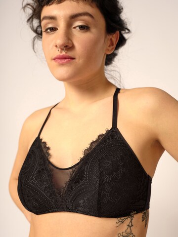 Skiny Bralette Bra in Black: front