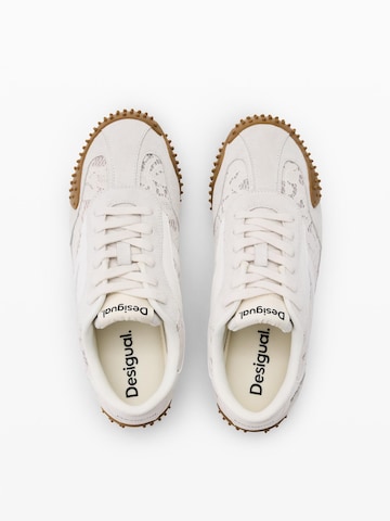 Sneaker bassa di Desigual in bianco