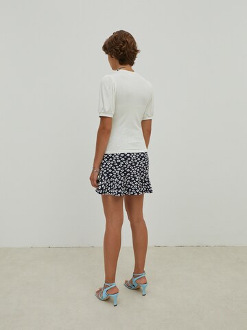 EDITED Shirt 'Hailey' in Weiß