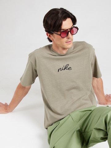 Nike Sportswear Tričko 'ESS' - Zelená: predná strana
