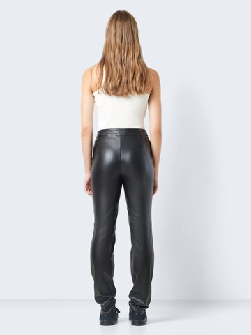 Regular Pantalon 'ANDY' Noisy may en noir