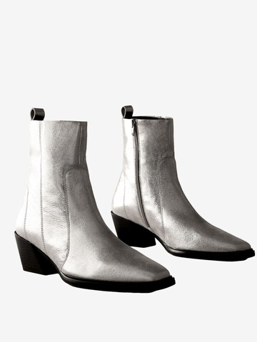 Next Kovbojské boty 'Forever Comfort®' – stříbrná