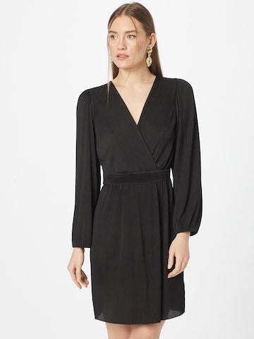 Rochie 'Senta' de la ABOUT YOU pe negru: față