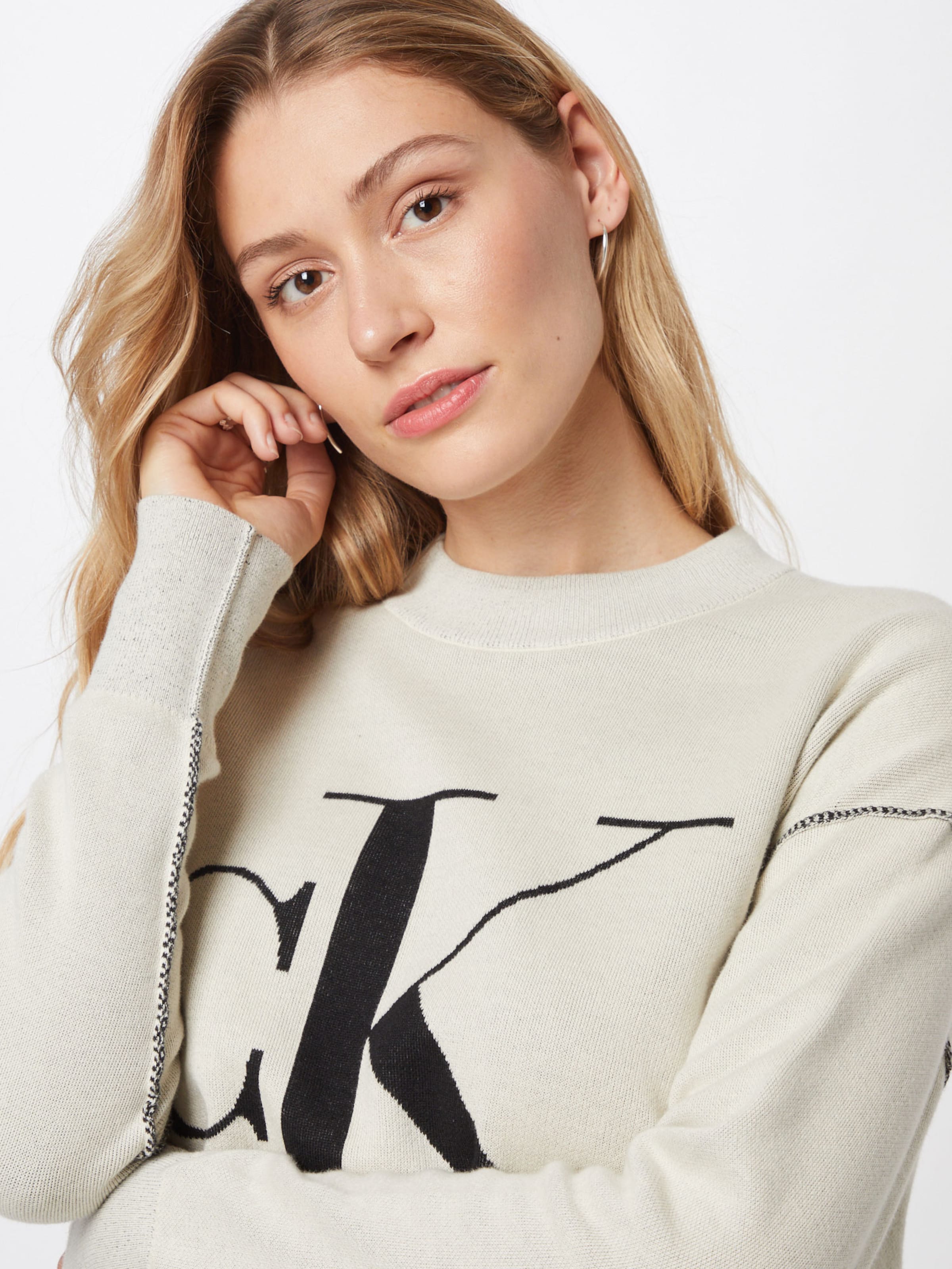 Calvin Klein Jeans Pullover in Nude 
