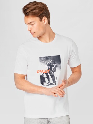 T-Shirt fonctionnel 'Scott Tinley' OAKLEY en blanc : devant