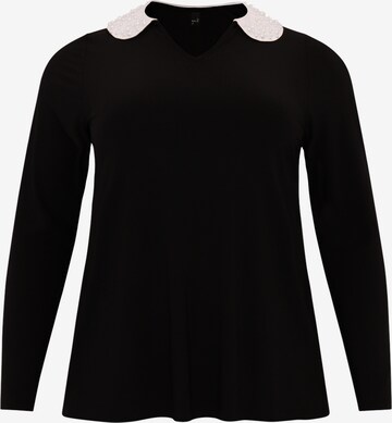 Yoek Shirt in Black: front