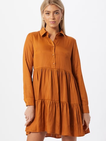 NU-IN - Vestido camisero en naranja: frente