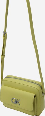 Calvin Klein - Bolso de hombro en amarillo