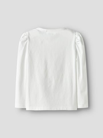 NAME IT - Camiseta 'NMFSKATY' en blanco
