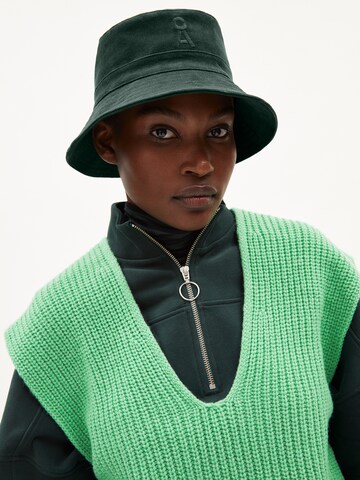 ARMEDANGELS Hat 'FJAARN' in Green: front