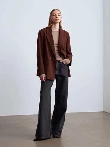 Dilvin Blazer in Brown