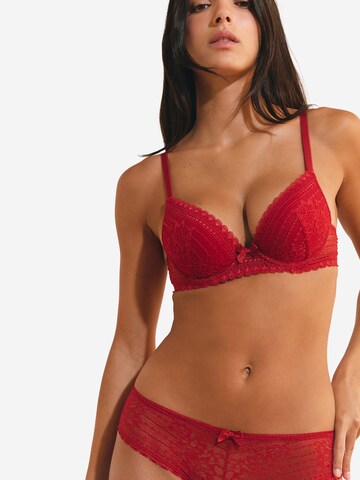 ETAM Push-up N°2 – Tief ausgeschnittener Push-up-BH 'Panama' in Rot