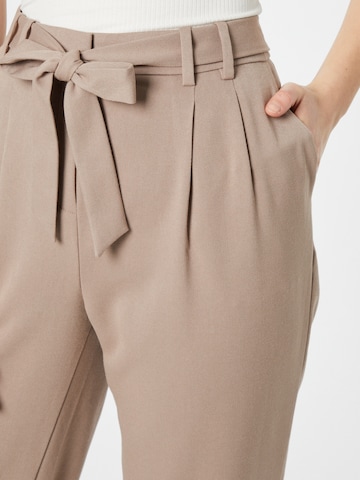 Tapered Pantaloni con pieghe di ESPRIT in beige