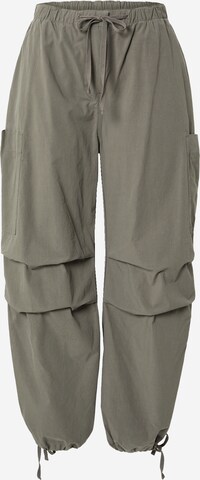 Effilé Pantalon cargo 'Skyler' WEEKDAY en vert : devant