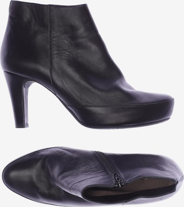 UNISA Dress Boots in 39 in Black: front