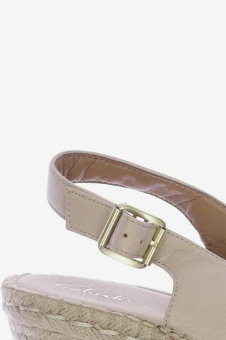 CLARKS Sandalen 38 in Beige