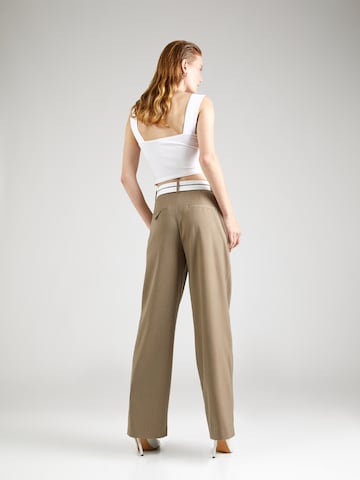 regular Pantaloni con pieghe 'Vandana' di mbym in marrone