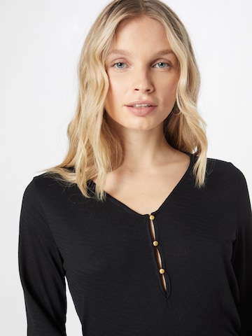 ABOUT YOU Shirt 'Hedda' in Zwart