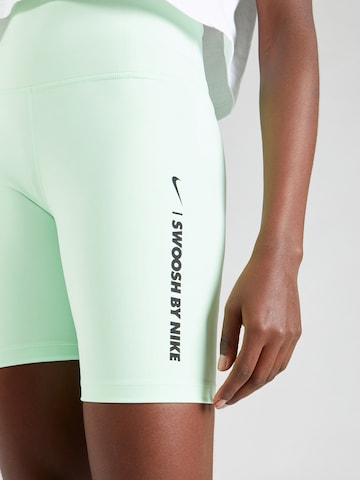 NIKE Skinny Sportshorts 'ONE' in Grün