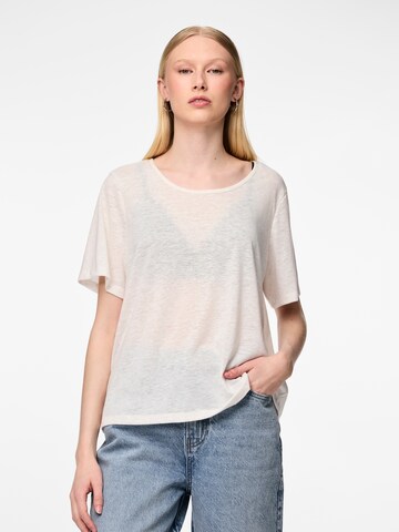 T-shirt 'SYLVIE' PIECES en blanc : devant