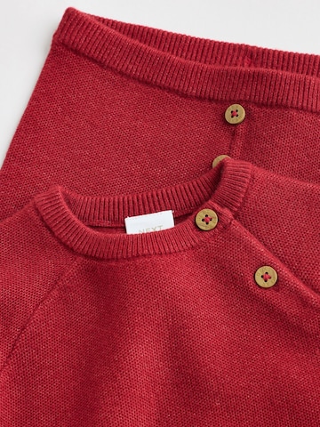 sarkans Next Komplekts