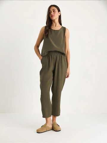 Completo pantalone di Bianco Lucci in verde