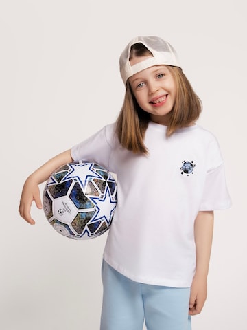 SATURNDAY Shirt 'Fußball' in White: front