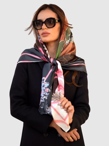 My Minelli - Chal 'Glamour - Hand Rolled Silk Scarf' en gris: frente