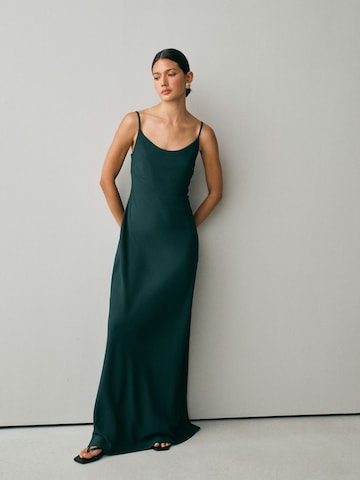 Next Dress in Green: front