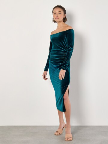 Apricot Dress ' ' in Green: front