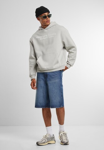 MT Upscale Sweatshirt 'Appreciate & Respect' in Grijs
