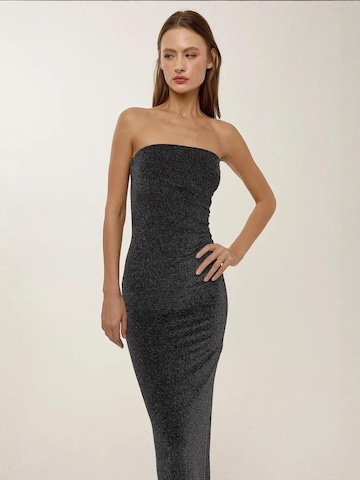 Hiccup Kleid in Schwarz