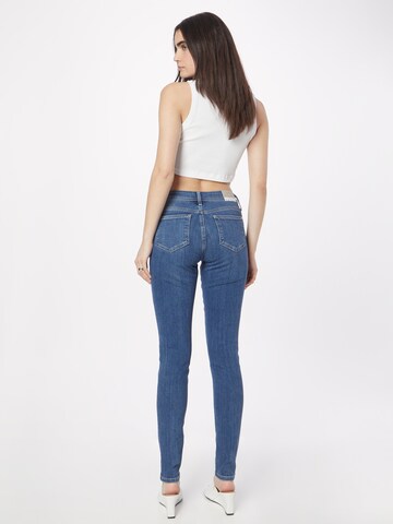Mavi Slimfit Jeans 'Adriana' i blå
