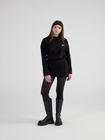 HOLLY LOLLY Dress in Black: front