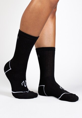 MOROTAI Athletic Socks in Black