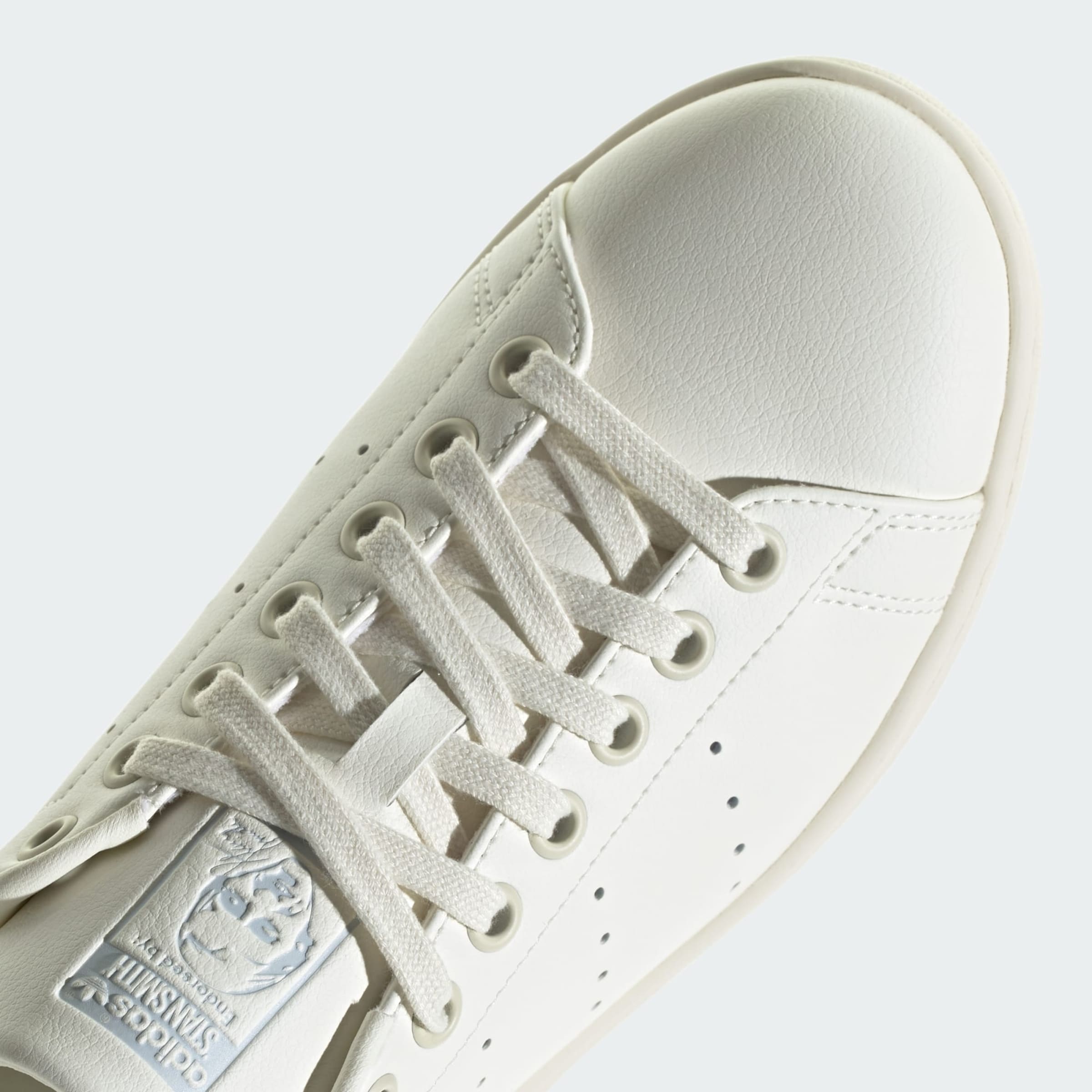 Stan smith basso prezzo sale