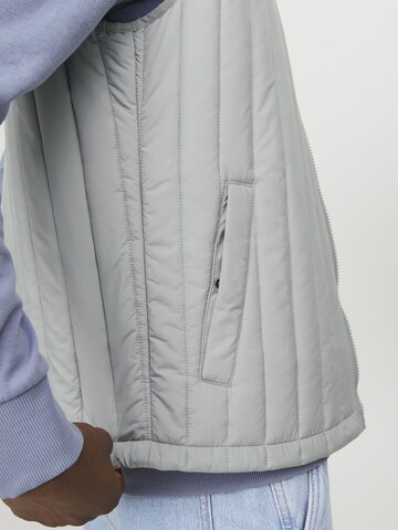 JACK & JONES Vest 'JJECity' i grå