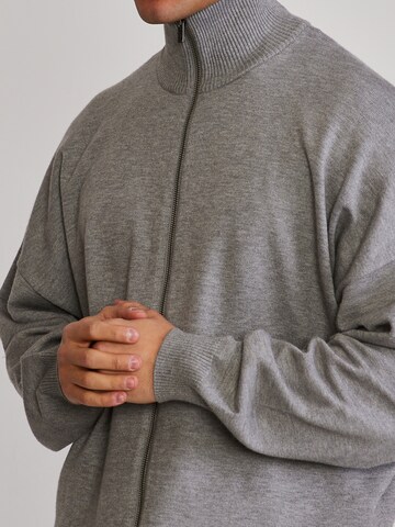 SikSilk Gebreid vest in Grijs