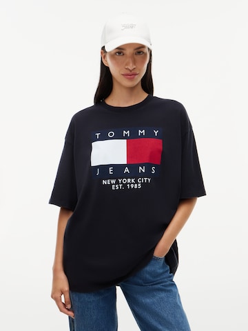 Tricou de la Tommy Jeans pe negru: față