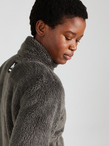 ONLY PLAY - Chaqueta polar funcional 'CAS' en gris