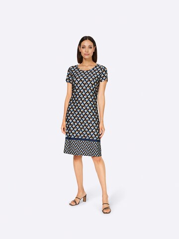 Rochie de la heine pe albastru: față