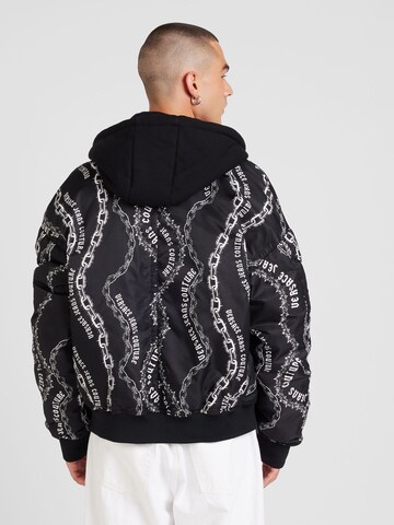 Geacă de primăvară-toamnă de la Versace Jeans Couture pe negru