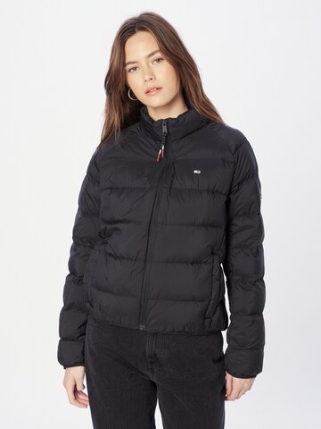 Tommy Jeans Winterjas in Zwart: voorkant