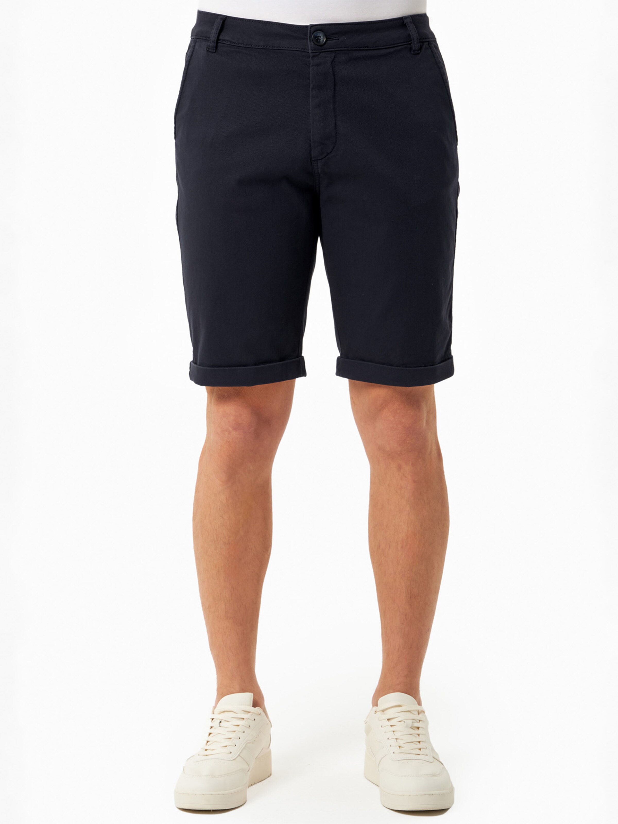 Organication Slimfit Shorts in Schwarz: Vorderseite